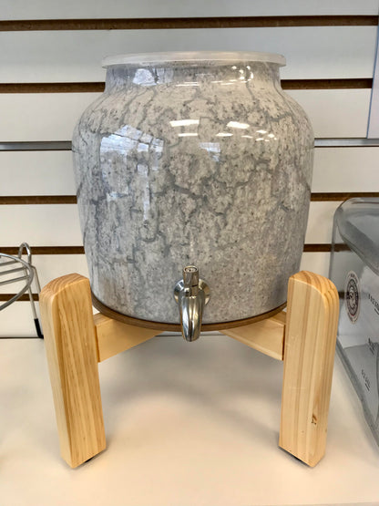 7.5" Wood Counter Stand